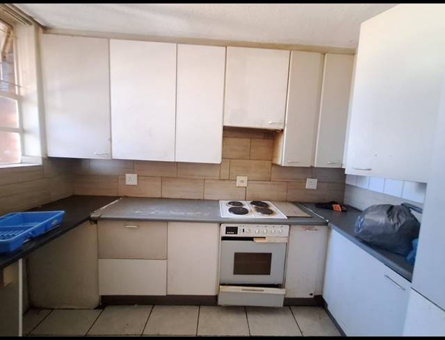 3 BEDROOM APARTMENT FOR SALE IN SUNNYSIDE